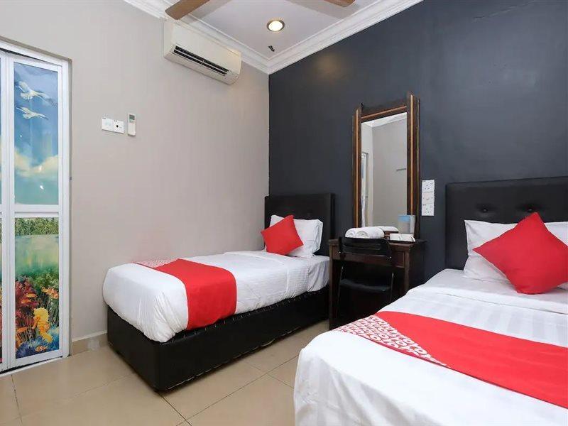 Oyo 1190 Nice Stay Hotel Рауб Екстериор снимка